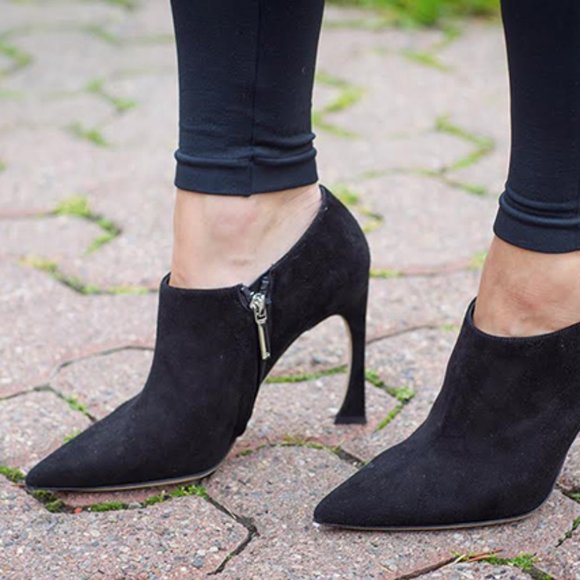 Christian Dior Suede Booties - Picture 2 of 16